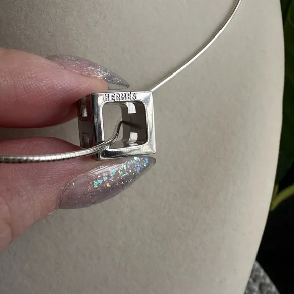 Hermes d’H Cube Palladium Necklace - Picture 4 of 4